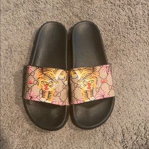 Gucci women’s slides